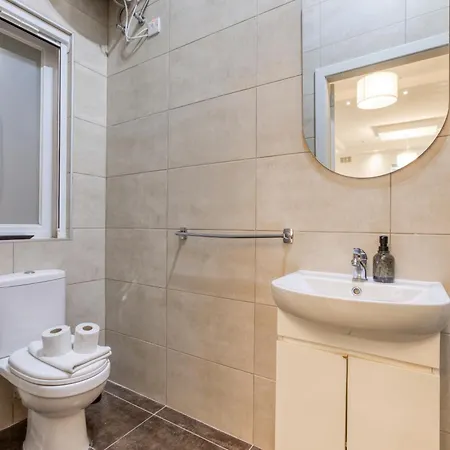 Lovely Maisonette Located In By 360 Estates