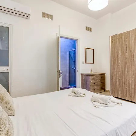 Lovely Maisonette Located In By 360 Estates * Gzira